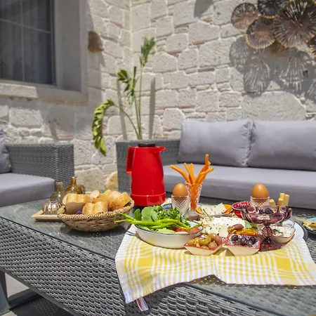 Bellapais 58 Luxury Hotel 3*