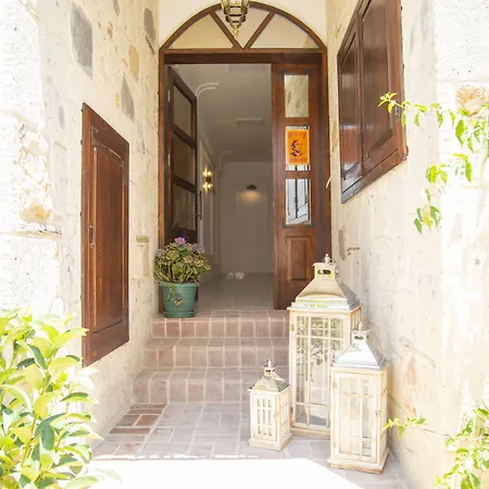 Bellapais 58 Luxury Hotel 3*