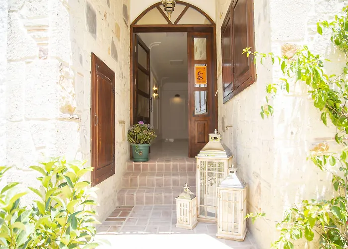 Bellapais 58 Luxury Hotel 3*